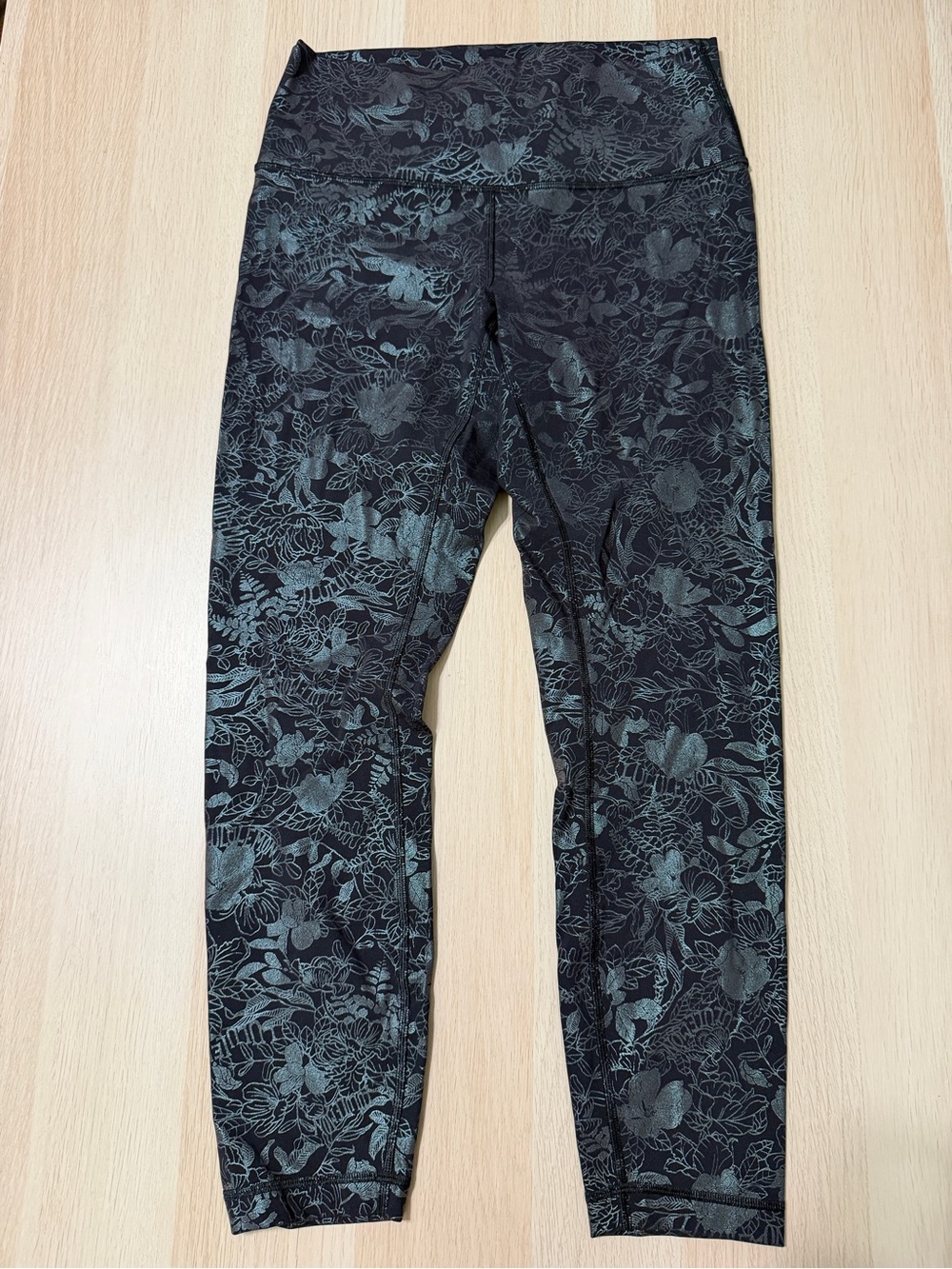 lululemon athletica Wunder Train HR 25” Foil Black Floral Print Leggings